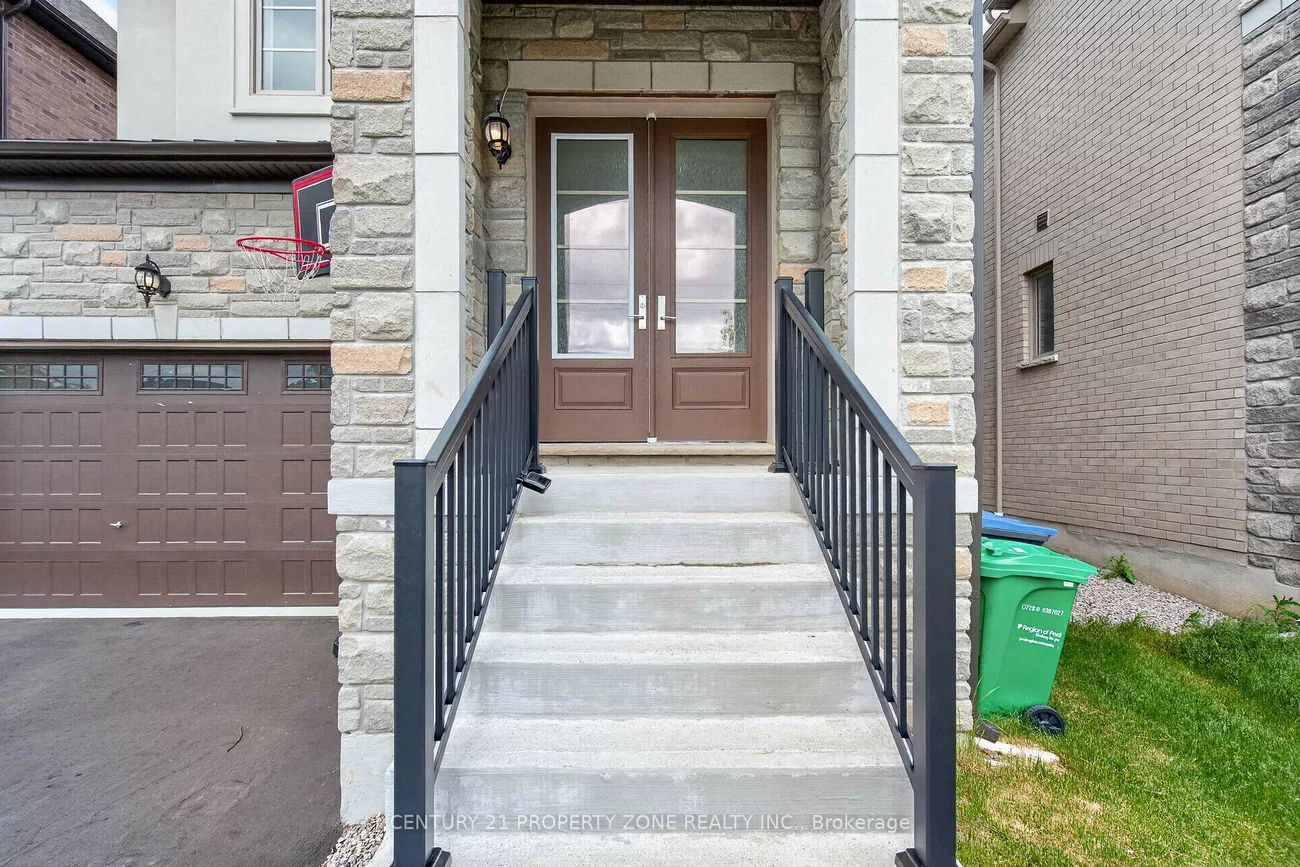 105, Walker, Caledon East, Caledon