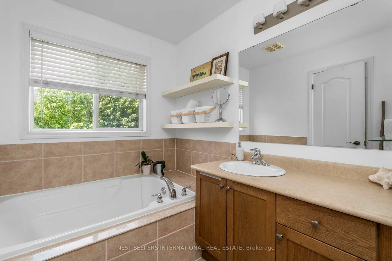 219, Cedargrove, Bolton West, Caledon