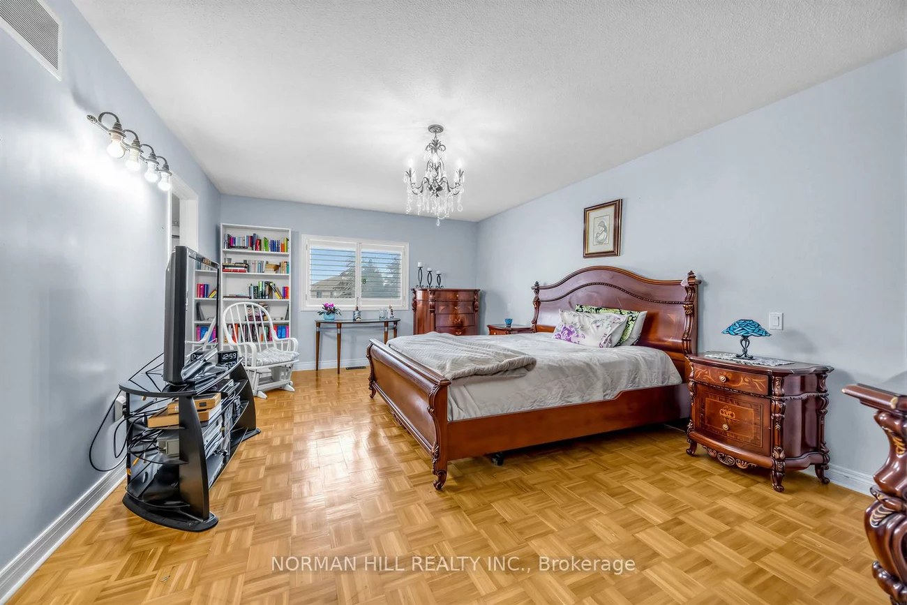 93, Humbershed, Bolton West, Caledon
