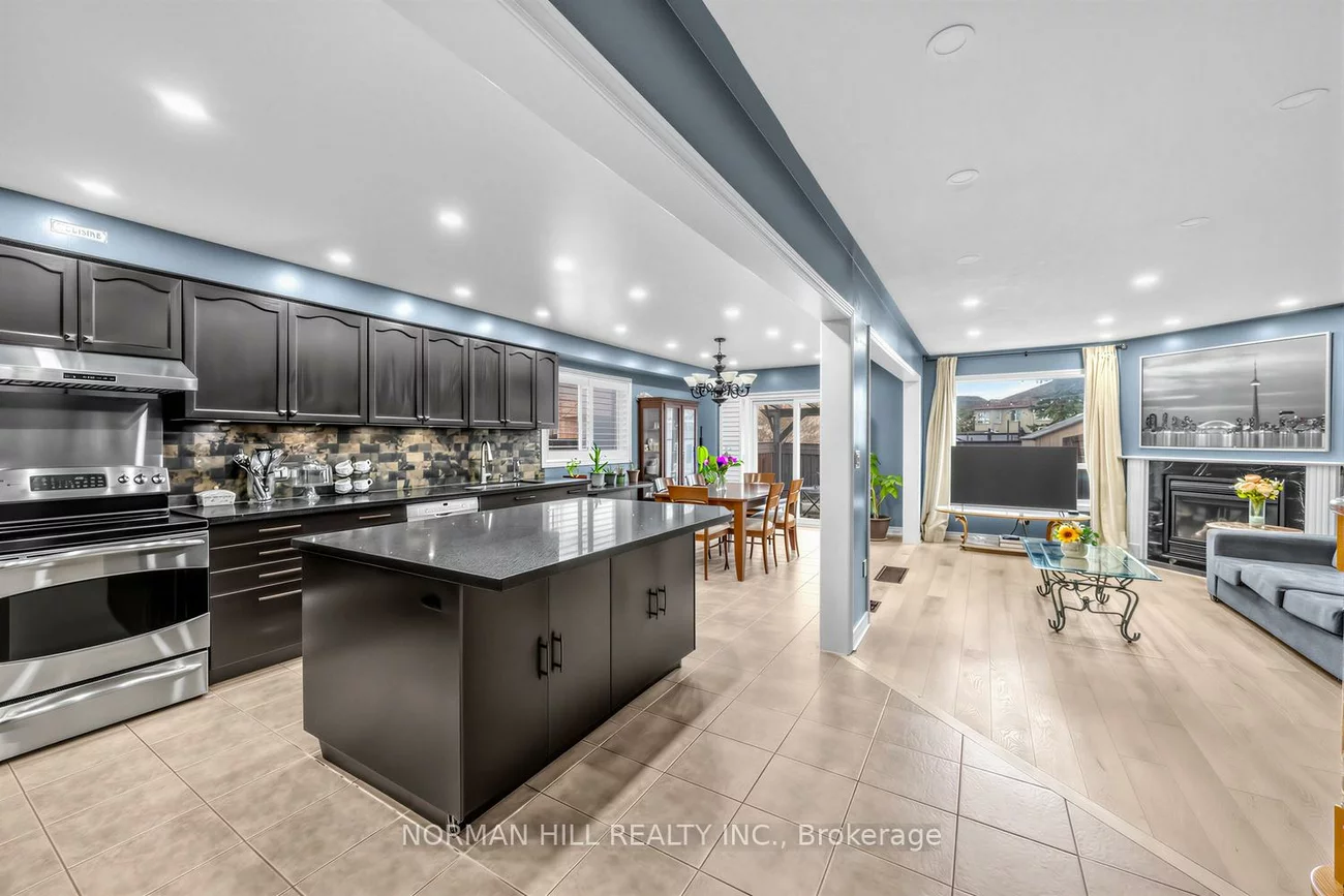 93, Humbershed, Bolton West, Caledon