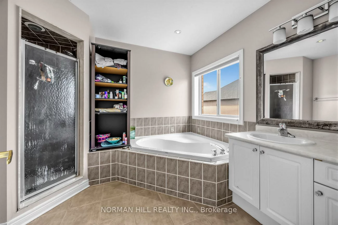 93, Humbershed, Bolton West, Caledon
