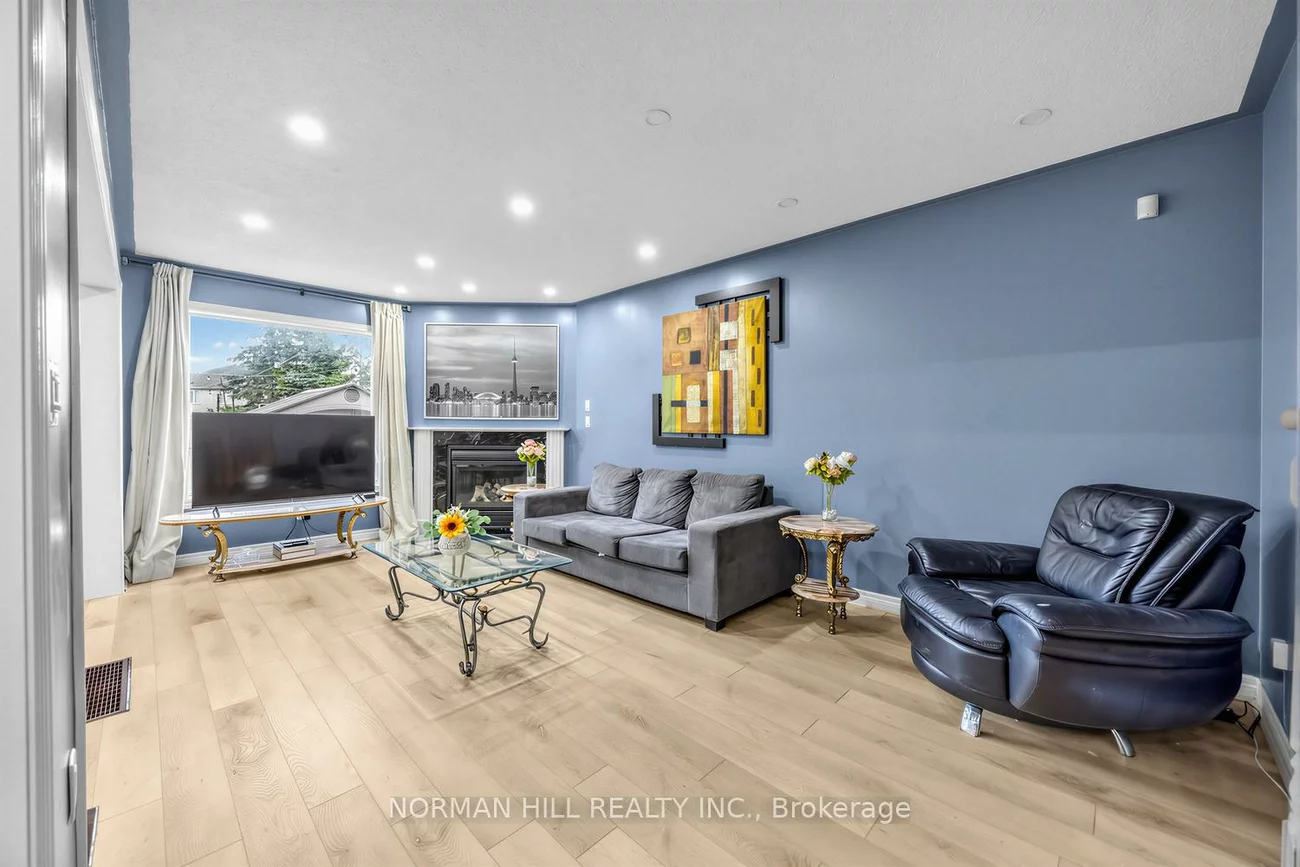 93, Humbershed, Bolton West, Caledon