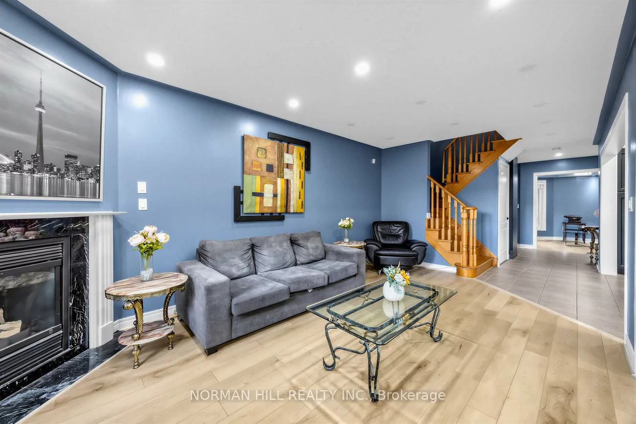 93, Humbershed, Bolton West, Caledon