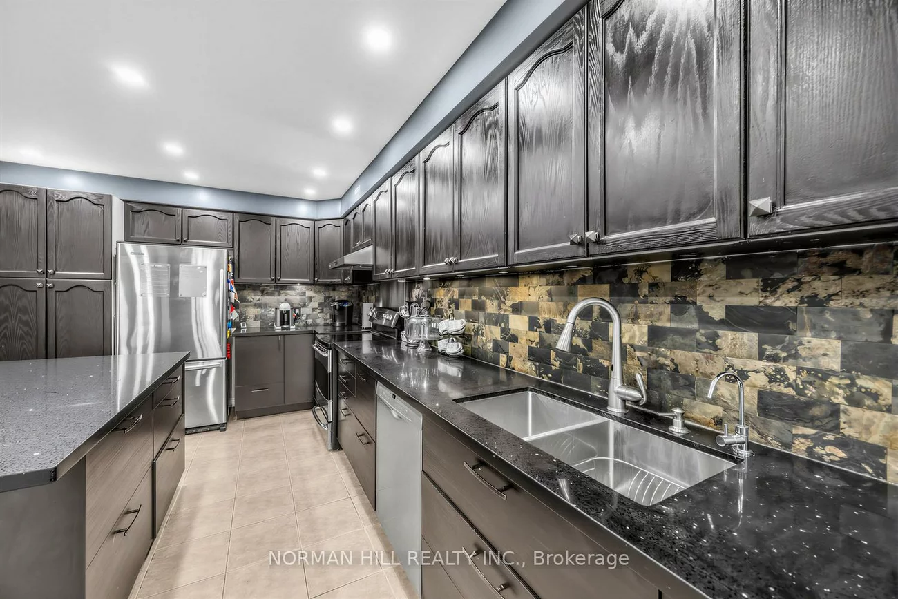 93, Humbershed, Bolton West, Caledon