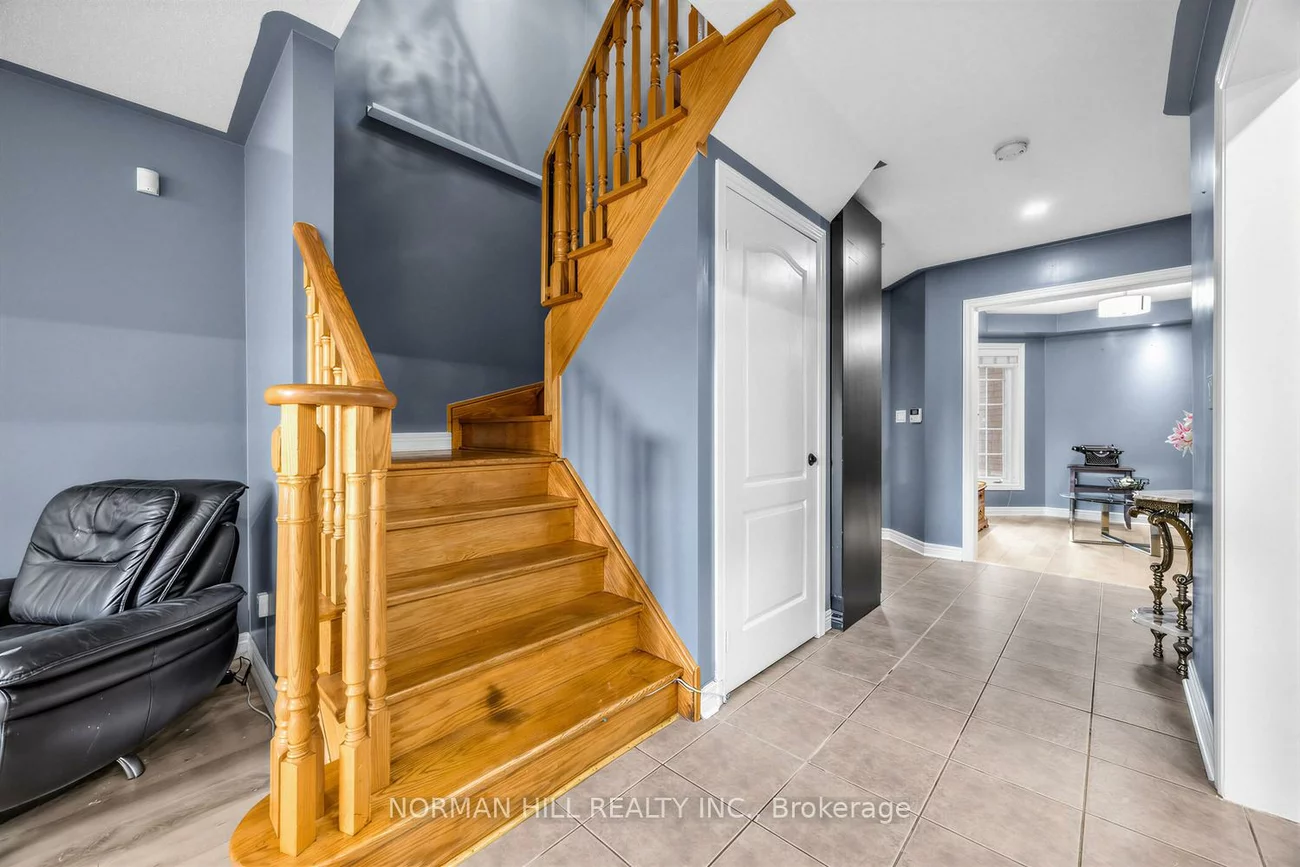 93, Humbershed, Bolton West, Caledon