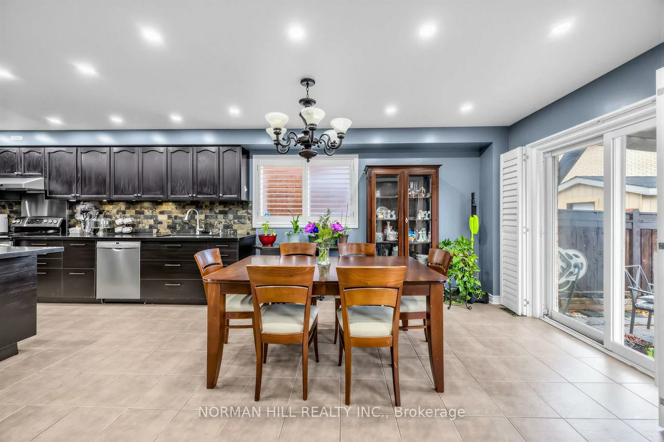 93, Humbershed, Bolton West, Caledon