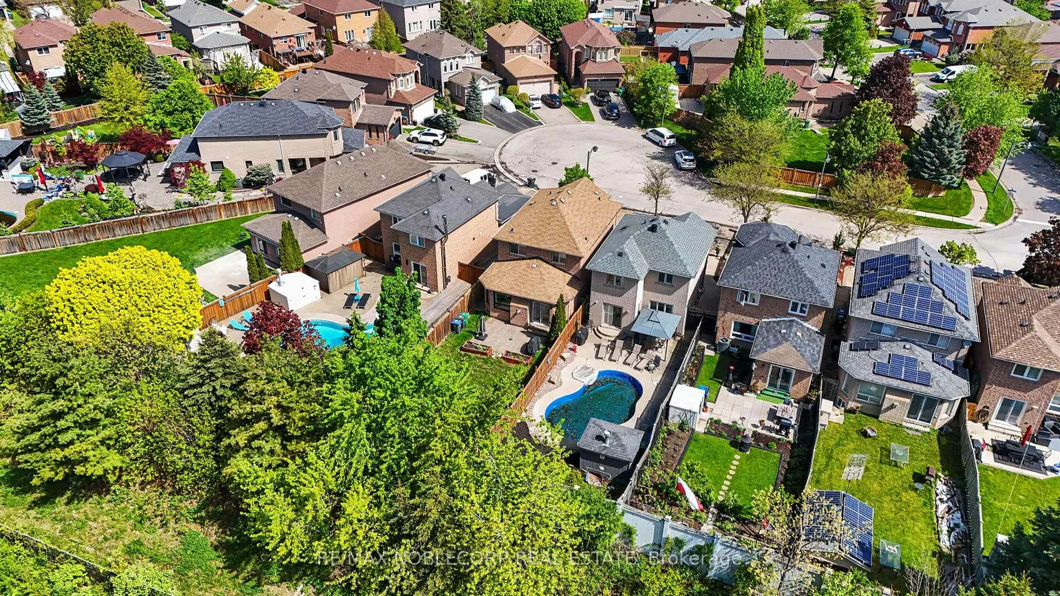 12, Waterbury, Bolton East, Caledon