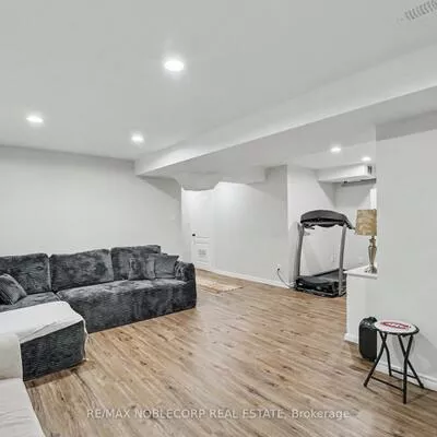 12, Waterbury, Bolton East, Caledon