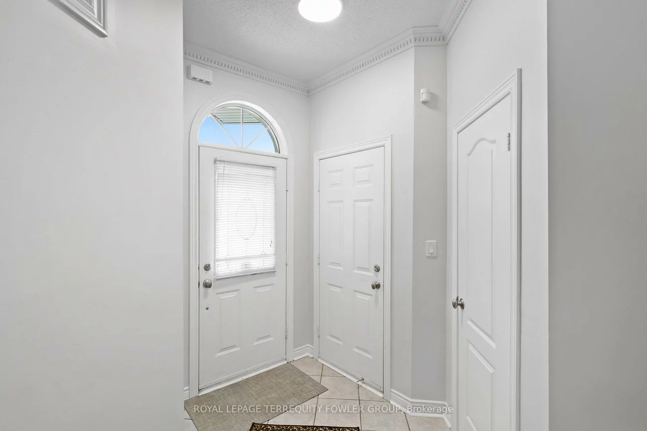 13, Liptay, Bolton East, Caledon