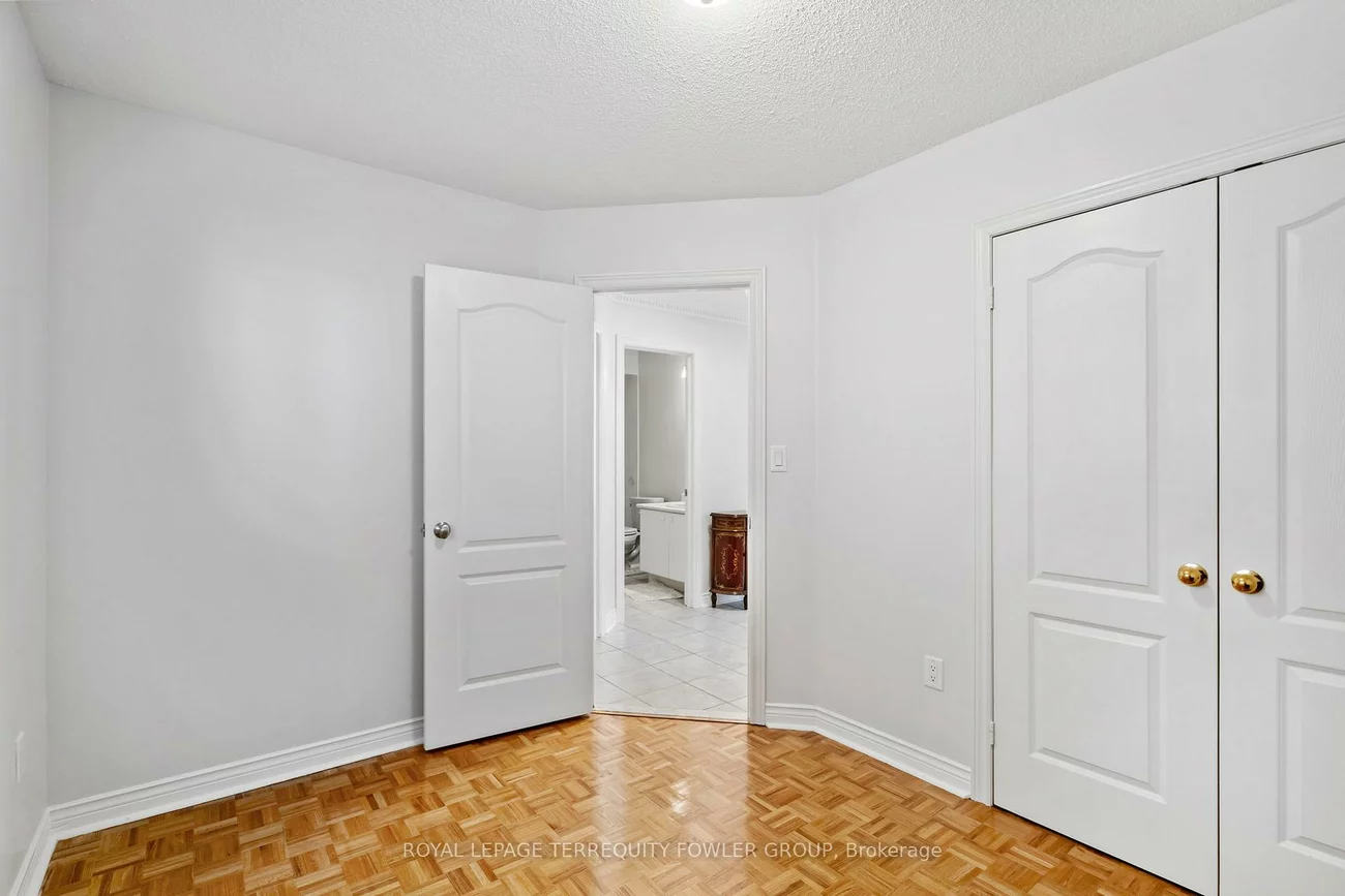 13, Liptay, Bolton East, Caledon