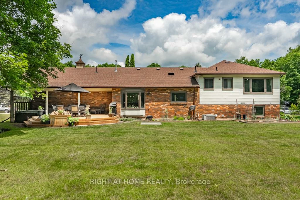 16, Snowberry, Caledon Village, Caledon