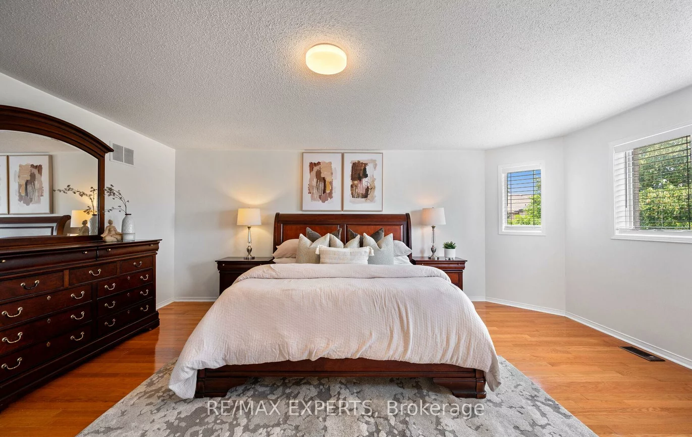 214, Waterbury, Bolton East, Caledon