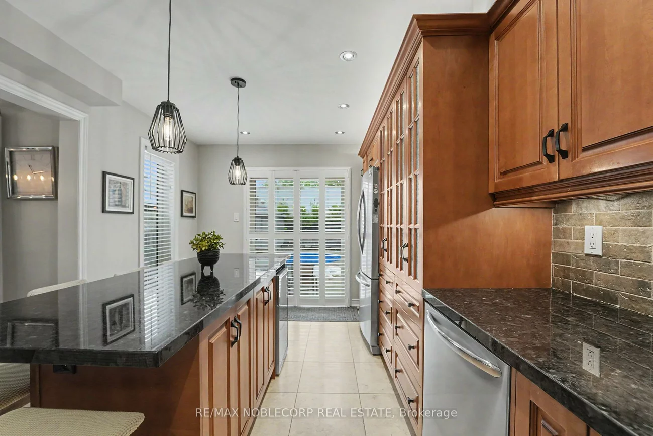 12, Waterbury, Bolton East, Caledon