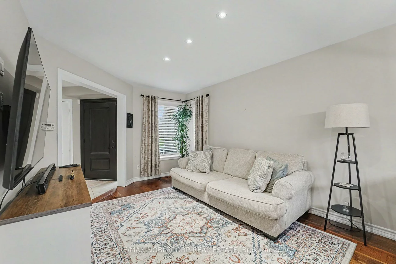 12, Waterbury, Bolton East, Caledon