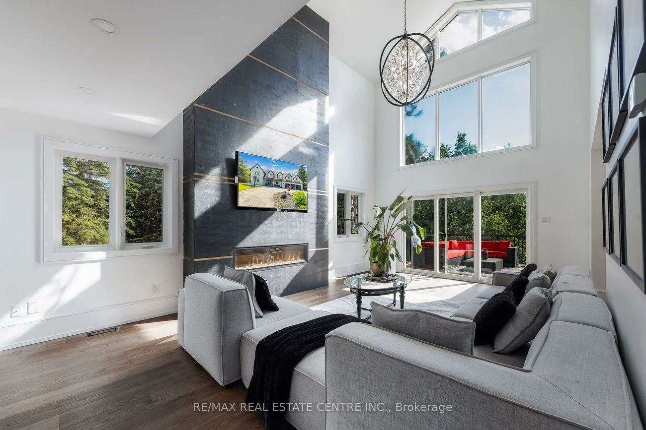 6, Country Lane, Palgrave, Caledon