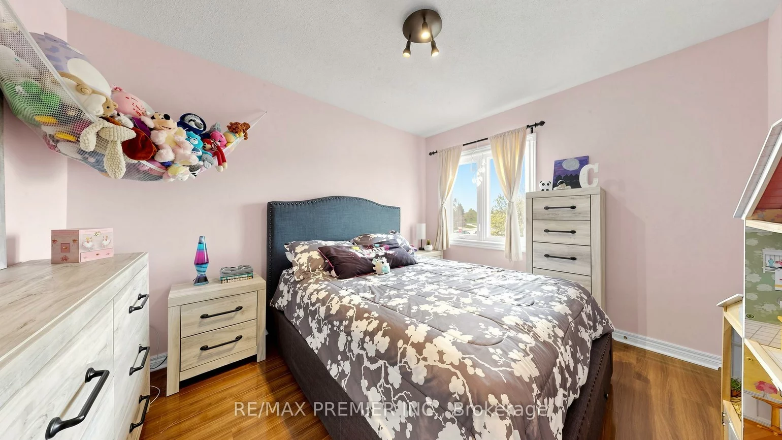 6, Terrastone, Bolton West, Caledon