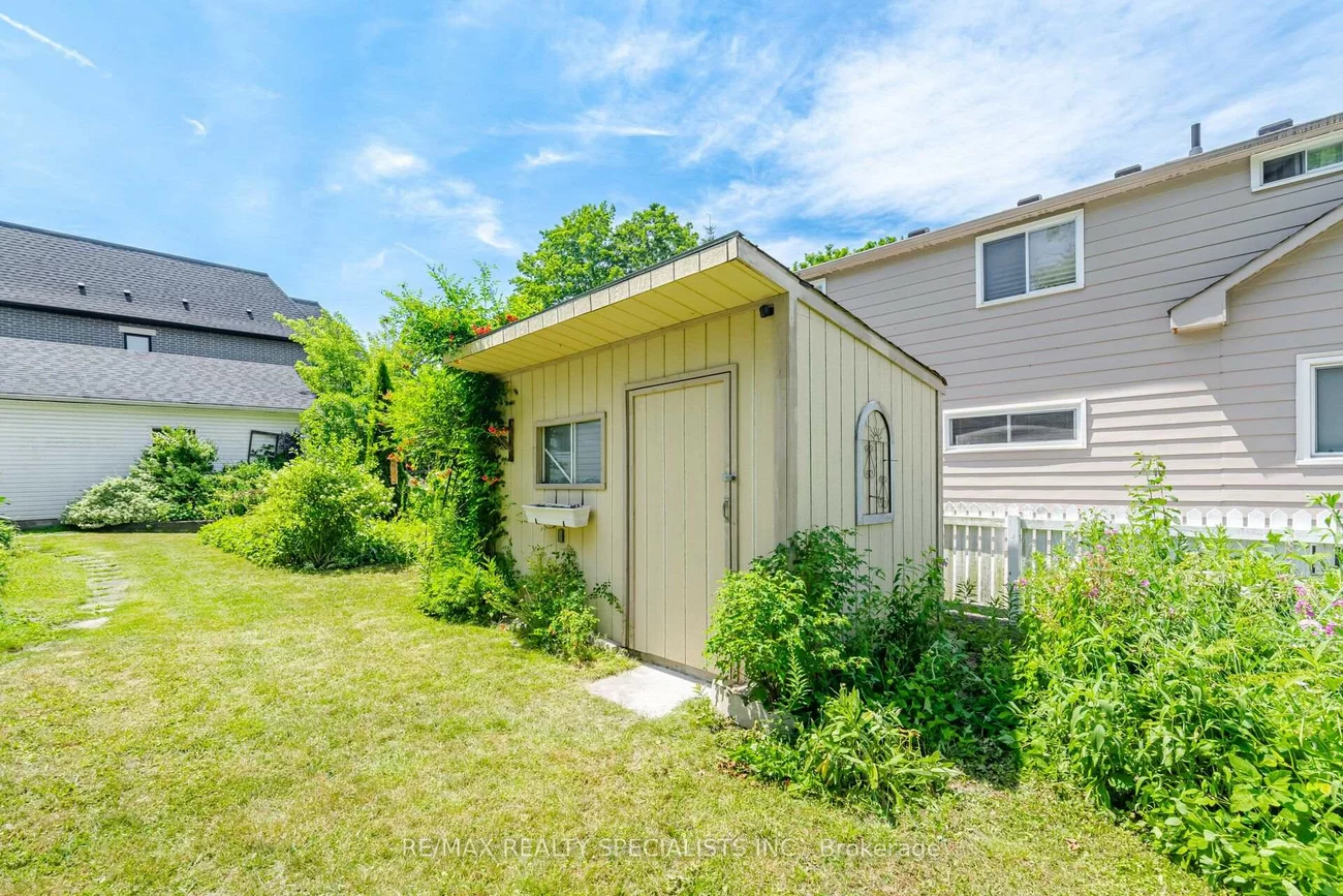 173, Victoria, Bolton East, Caledon