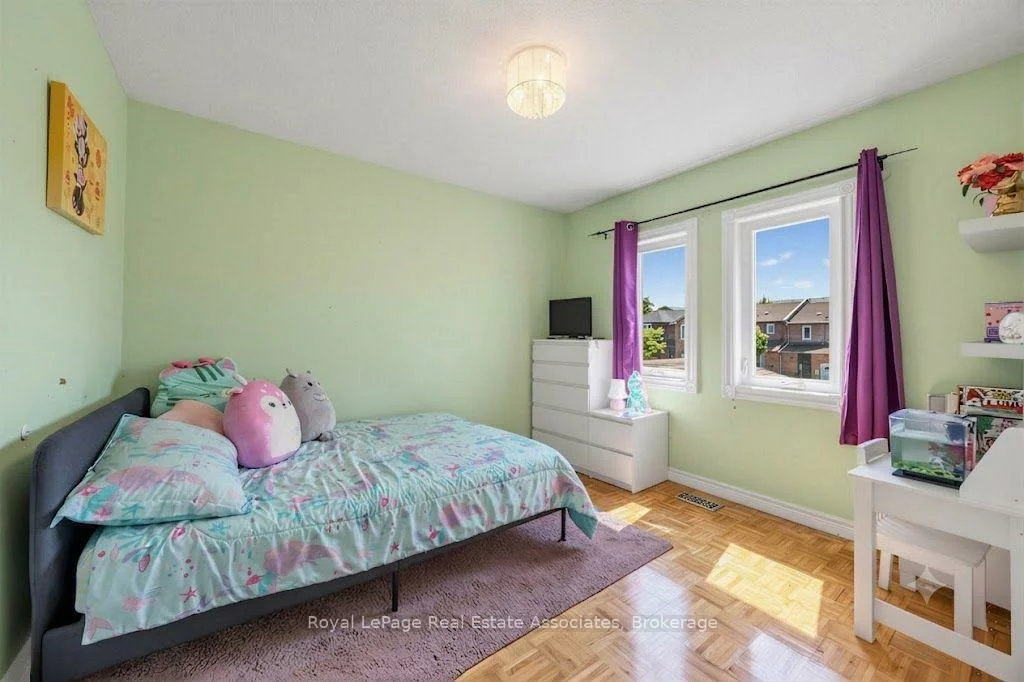 25, Rolling Hills, Bolton West, Caledon