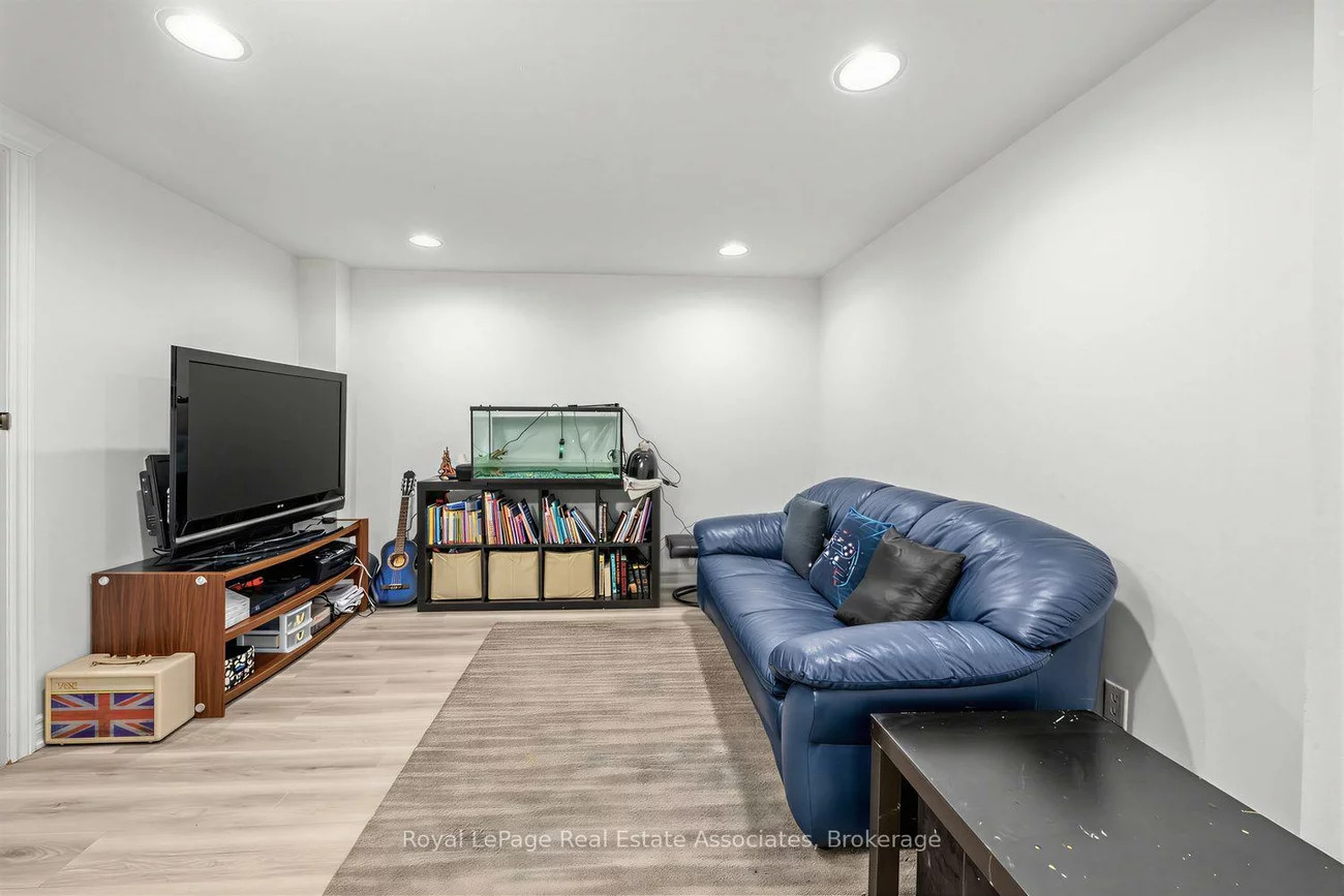 25, Rolling Hills, Bolton West, Caledon
