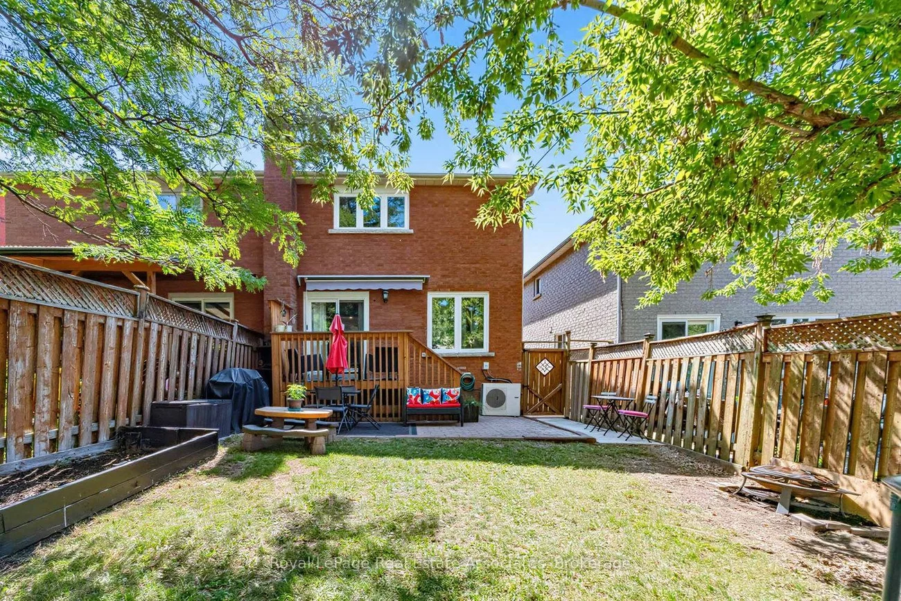 25, Rolling Hills, Bolton West, Caledon