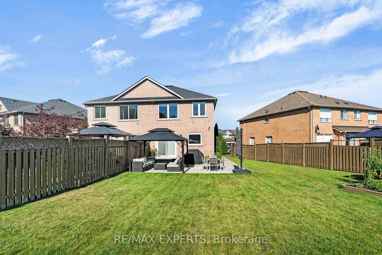 86, Humbershed, Bolton West, Caledon