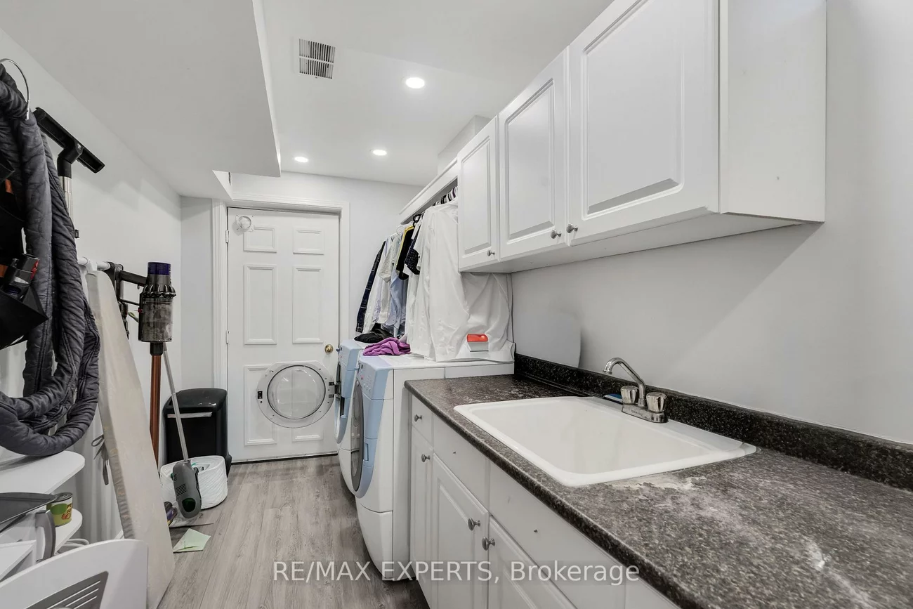 86, Humbershed, Bolton West, Caledon