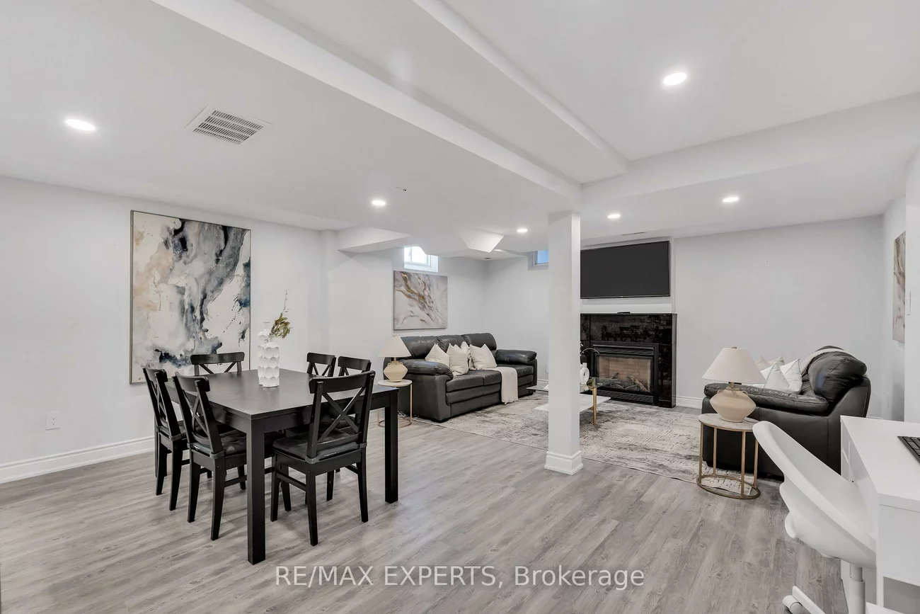 86, Humbershed, Bolton West, Caledon