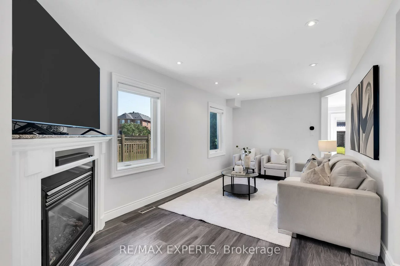86, Humbershed, Bolton West, Caledon