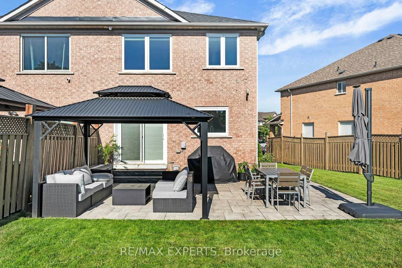 86, Humbershed, Bolton West, Caledon