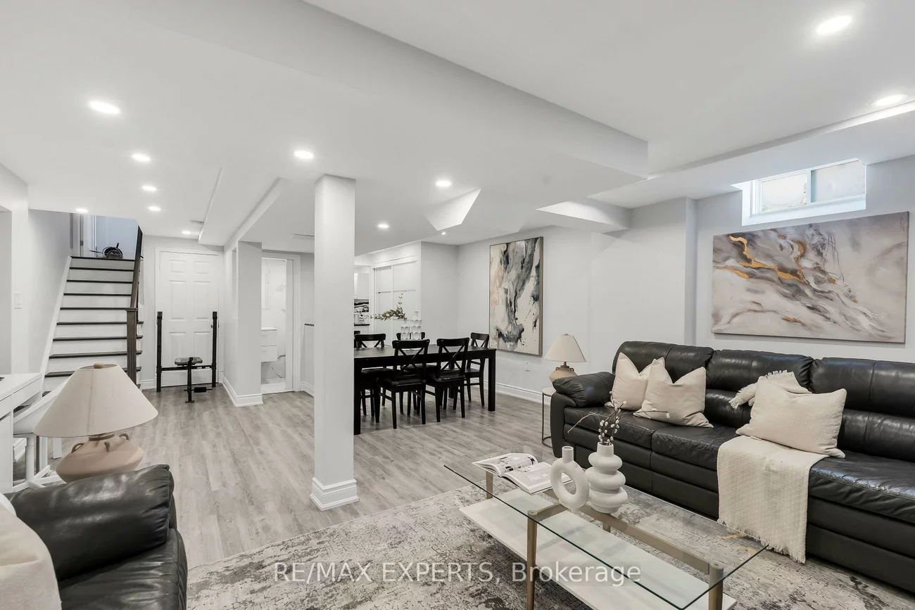 86, Humbershed, Bolton West, Caledon