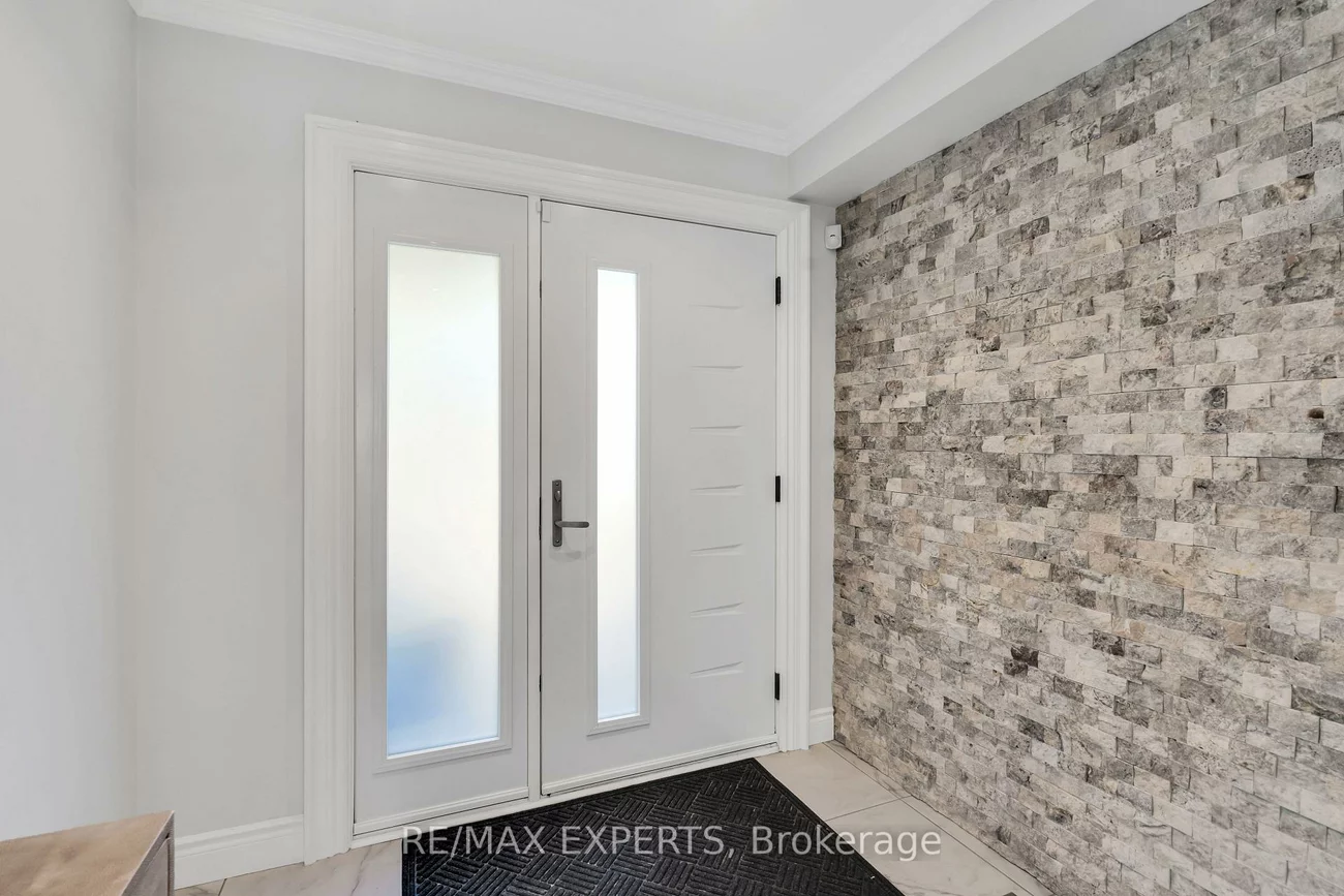 86, Humbershed, Bolton West, Caledon
