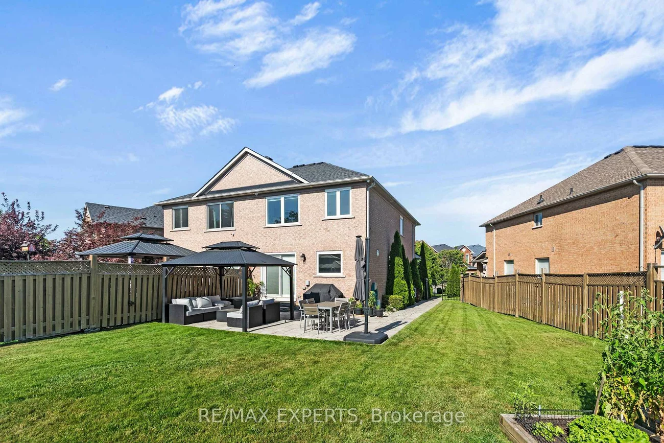 86, Humbershed, Bolton West, Caledon