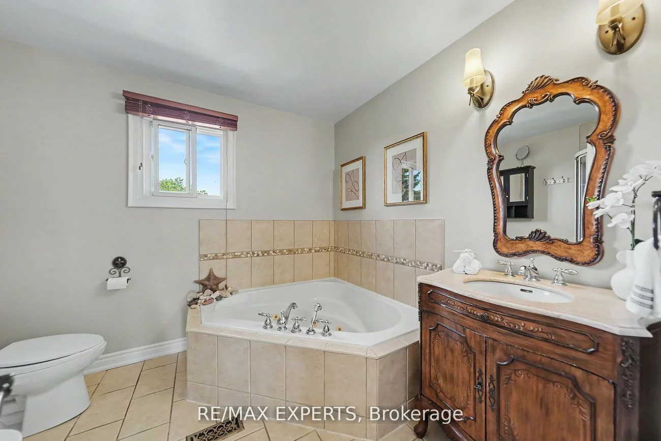 54, De Rose, Bolton West, Caledon