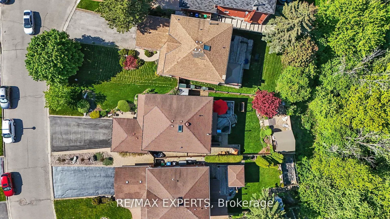 54, De Rose, Bolton West, Caledon
