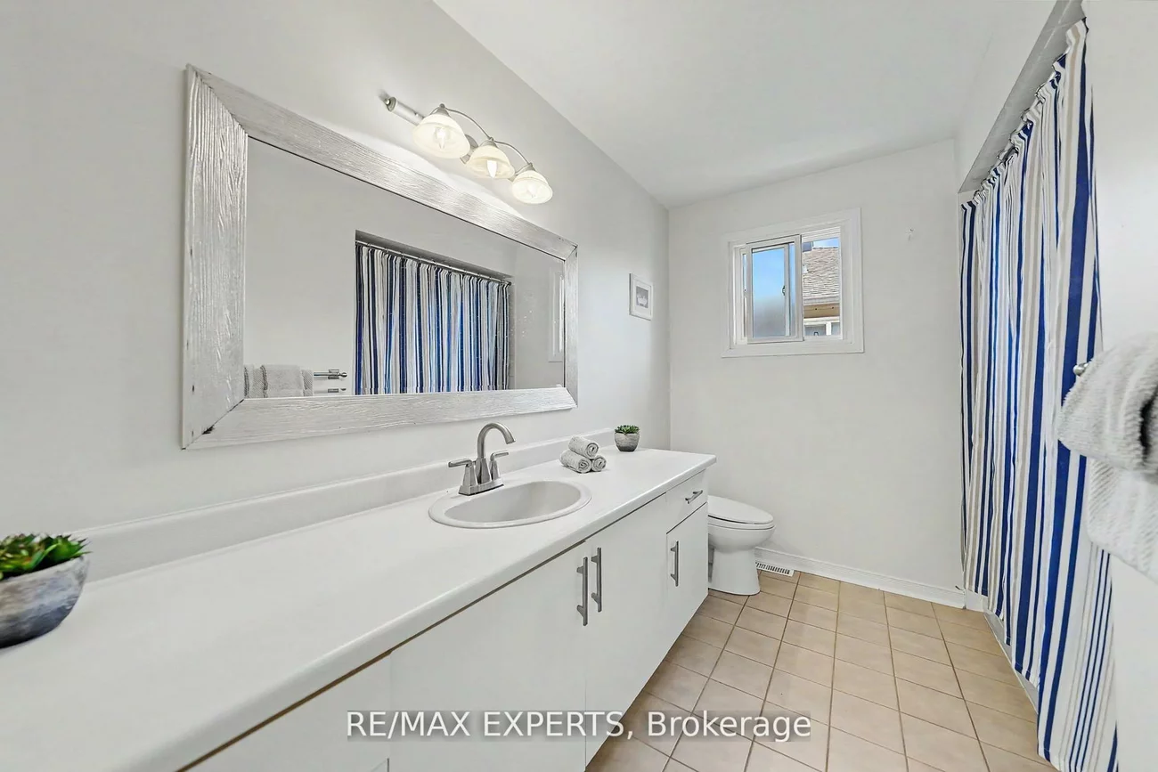 54, De Rose, Bolton West, Caledon