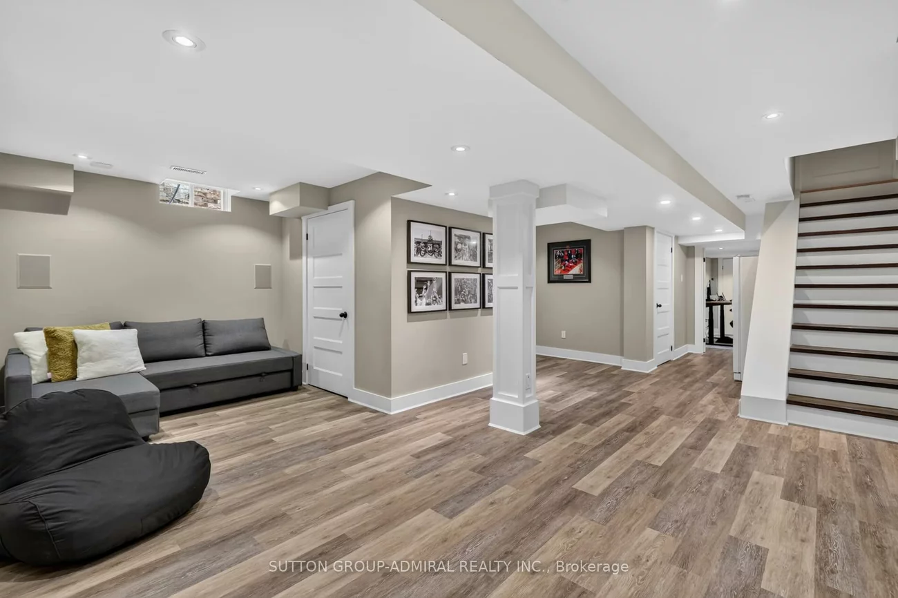 7, Emily Carr, Bolton West, Caledon