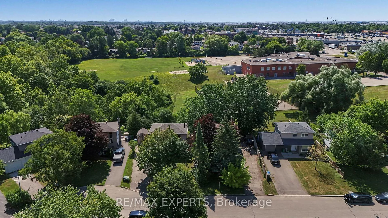 74, Downey, Bolton East, Caledon