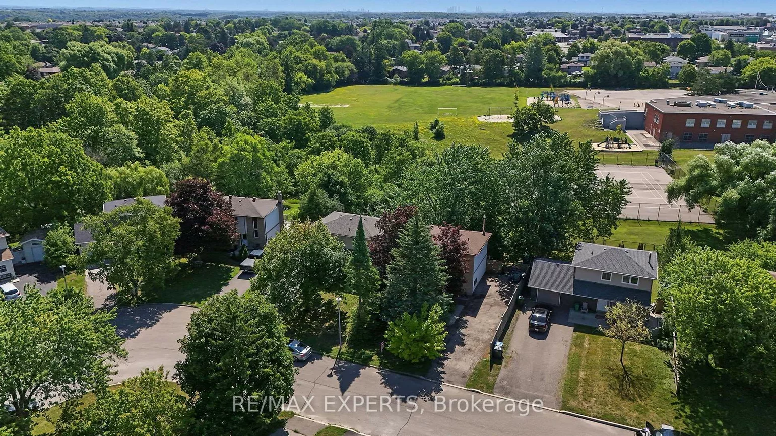 74, Downey, Bolton East, Caledon