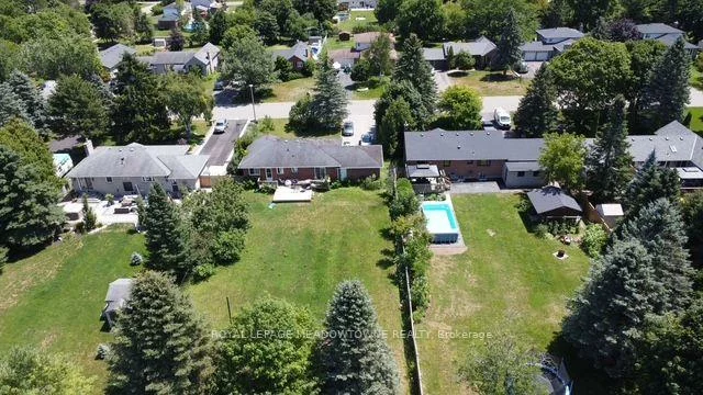 26, Davis, Alton, Caledon