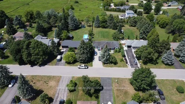 26, Davis, Alton, Caledon