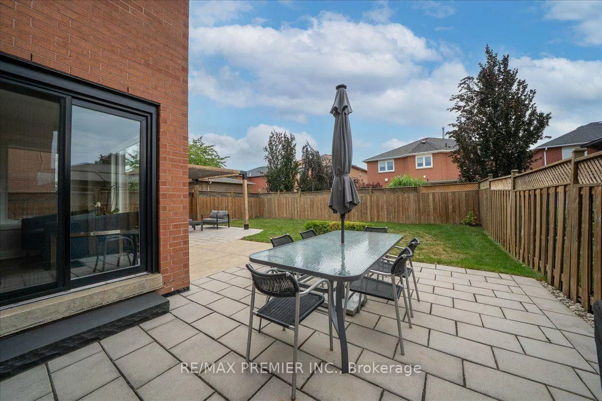 23, Berrydown, Bolton East, Caledon