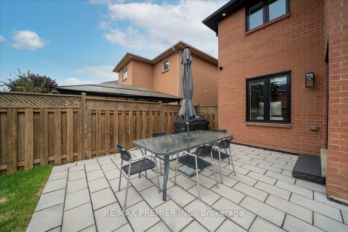 23, Berrydown, Bolton East, Caledon