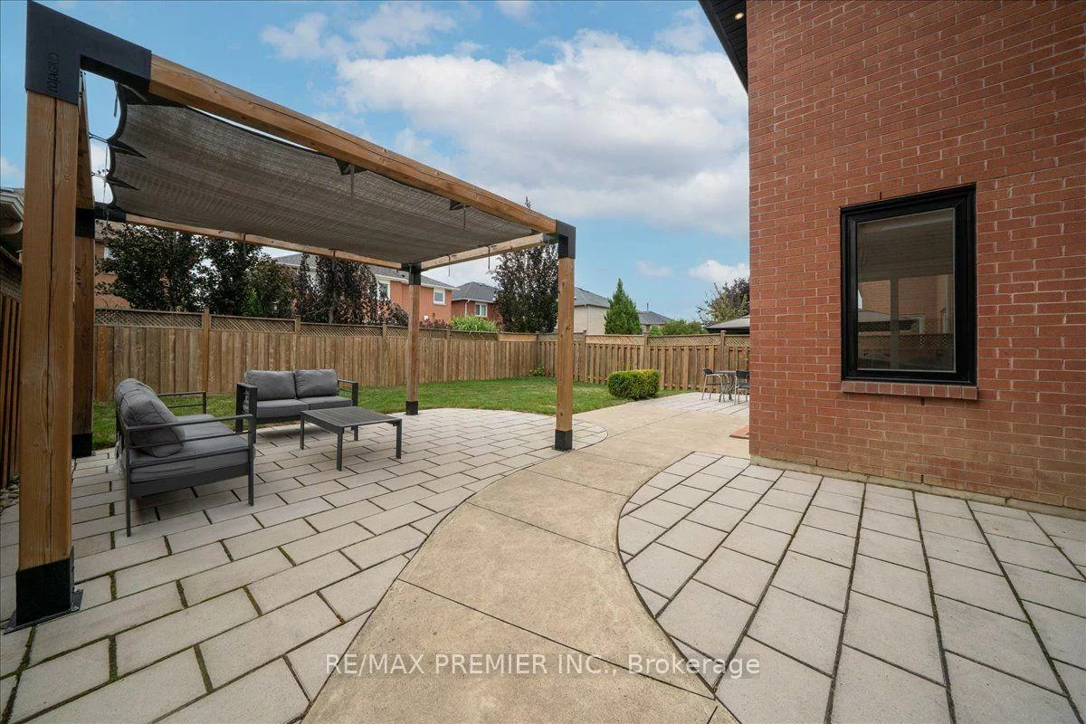 23, Berrydown, Bolton East, Caledon