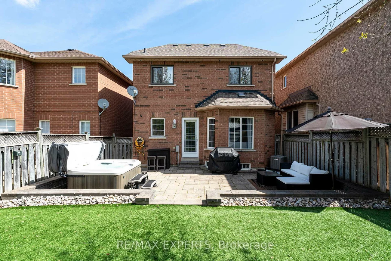28, Crestridge, Bolton North, Caledon