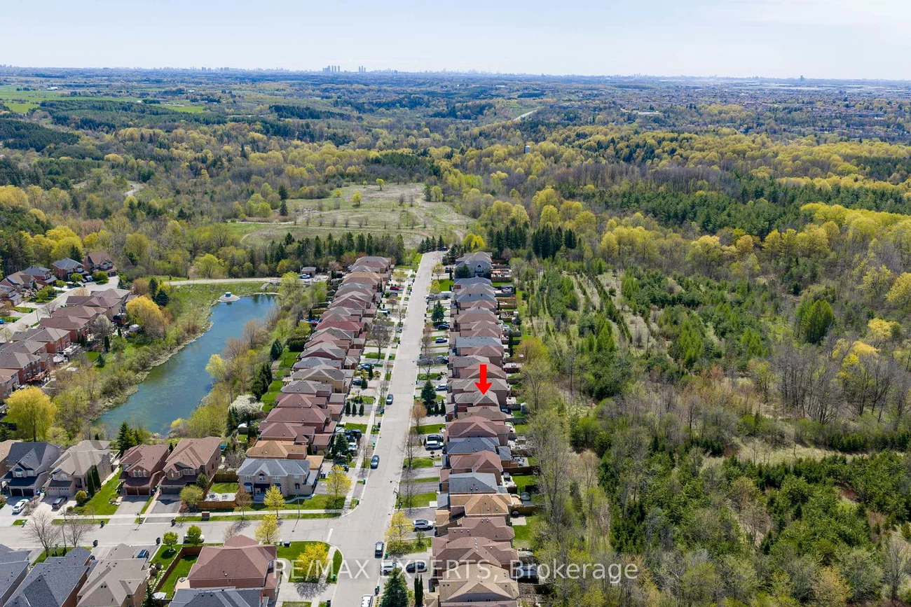 28, Crestridge, Bolton North, Caledon