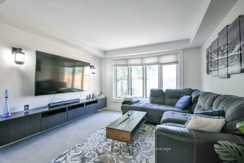 249, Leavens, Bolton East, Caledon