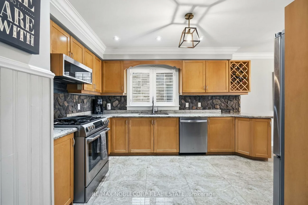 111, Emily Carr, Bolton West, Caledon