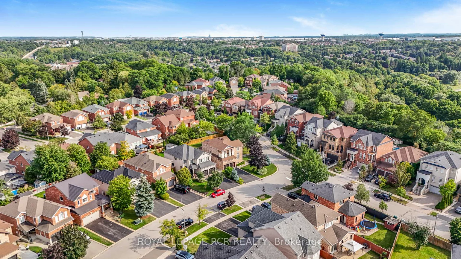 46, Cross Country, Bolton North, Caledon
