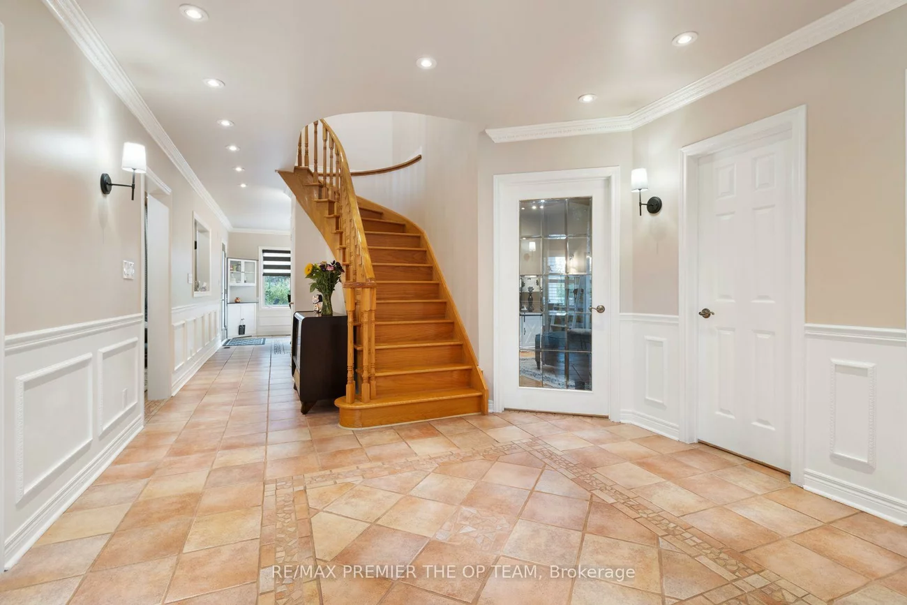 5, Southbury Manor, Bolton East, Caledon