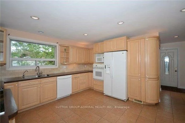 94, Sackville, Bolton West, Caledon